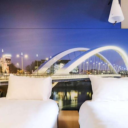 Ibis Lyon Gerland Merieux Exterior photo