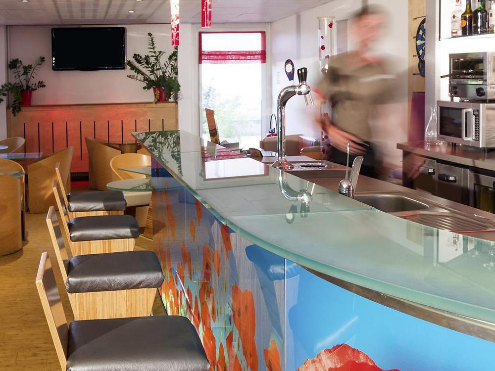 Ibis Lyon Gerland Merieux Restaurant photo