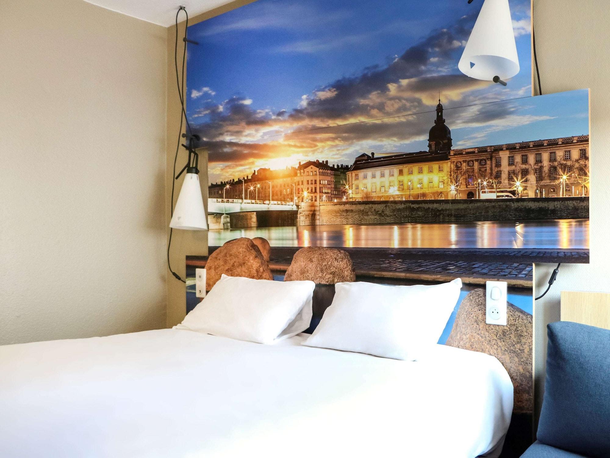 Ibis Lyon Gerland Merieux Exterior photo