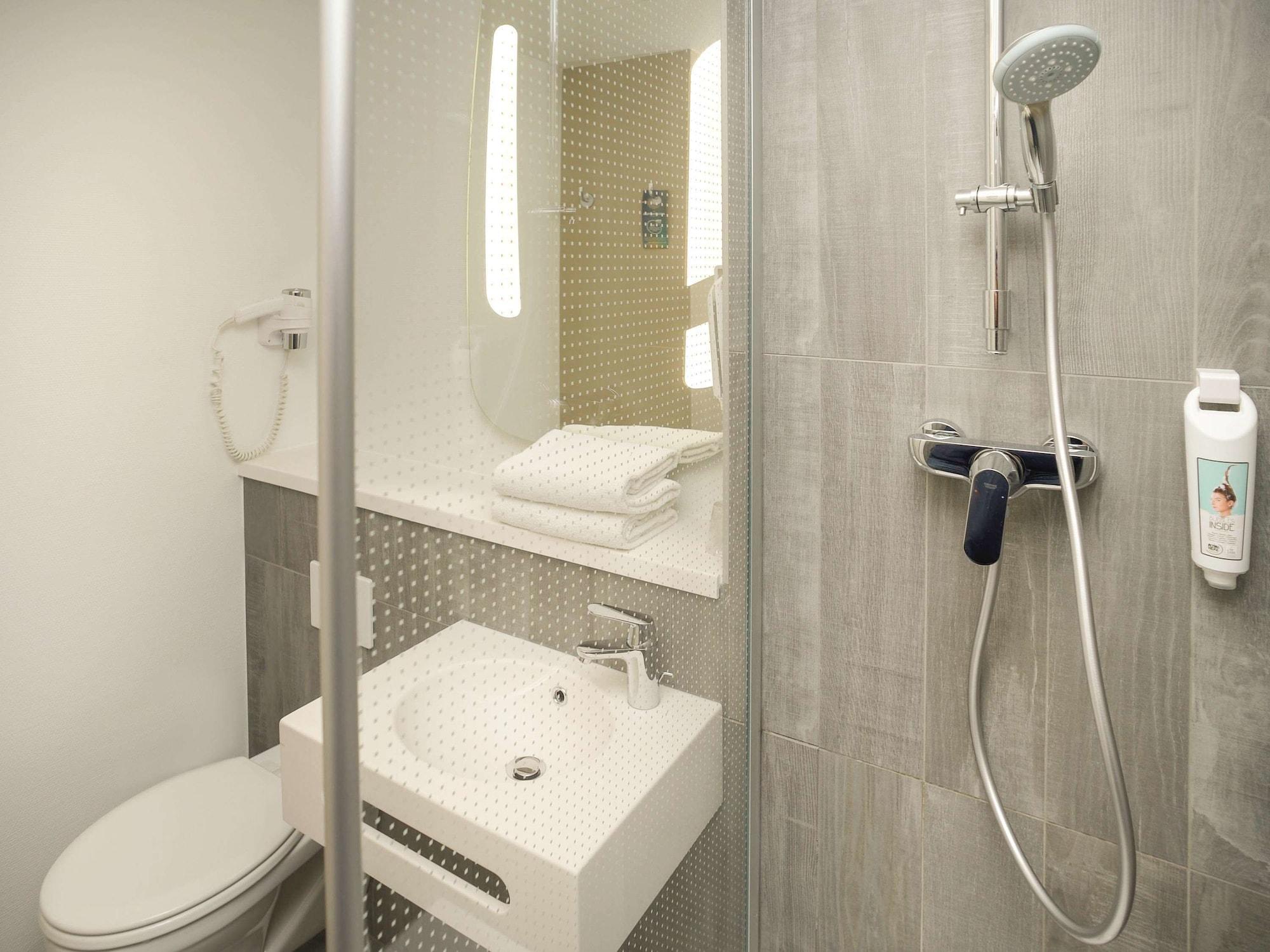 Ibis Lyon Gerland Merieux Exterior photo