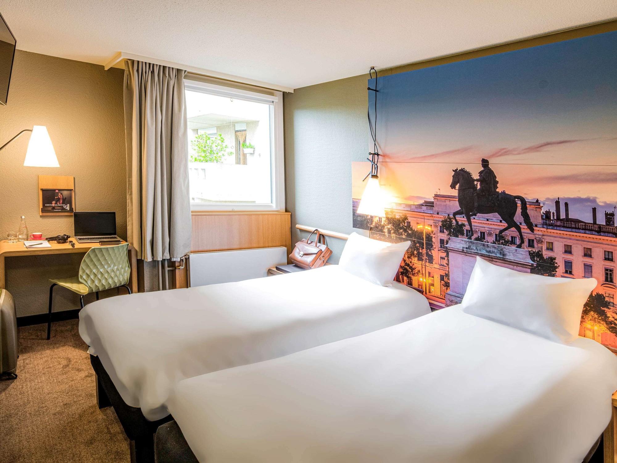 Ibis Lyon Gerland Merieux Exterior photo