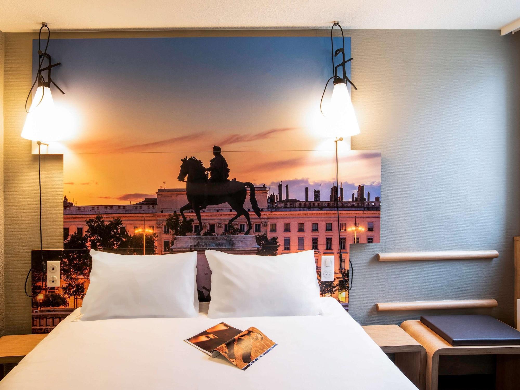 Ibis Lyon Gerland Merieux Exterior photo