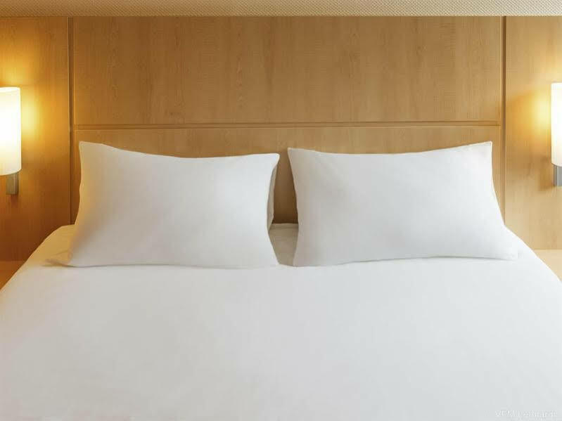 Ibis Lyon Gerland Merieux Exterior photo